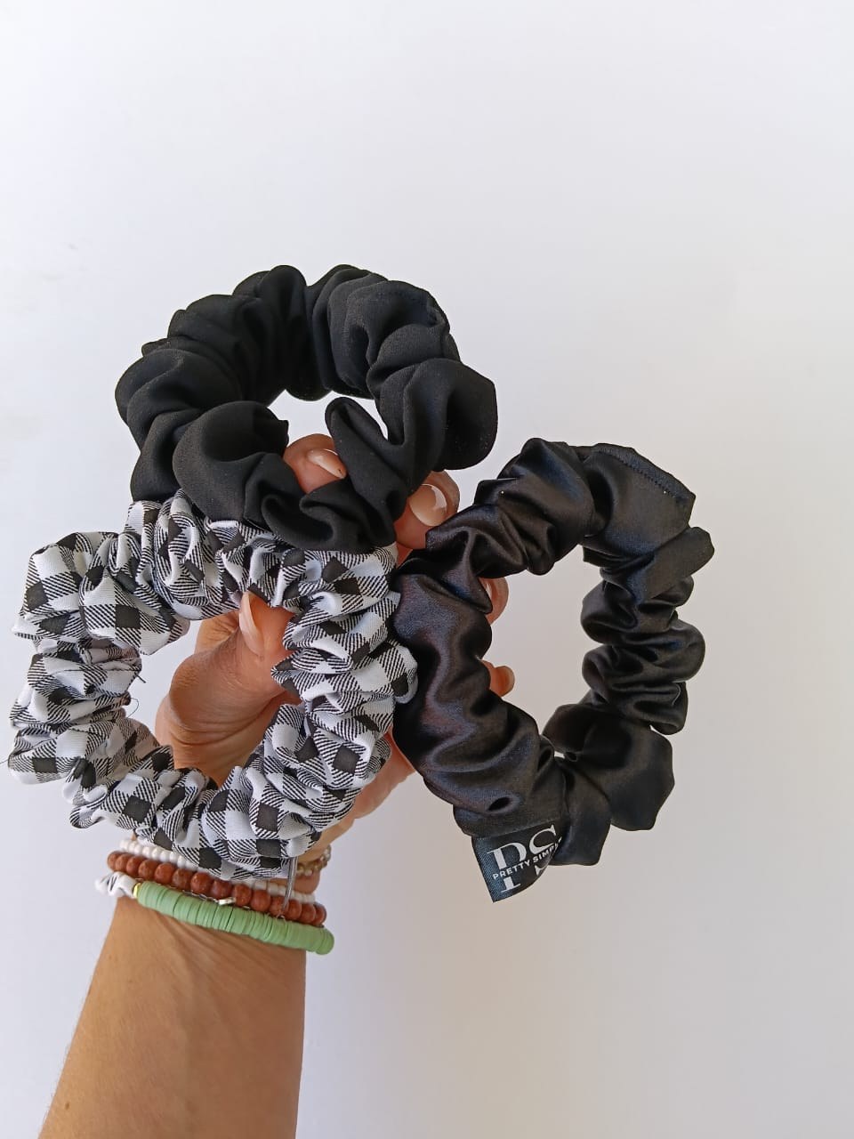 Small Scrunchie - Black and Check