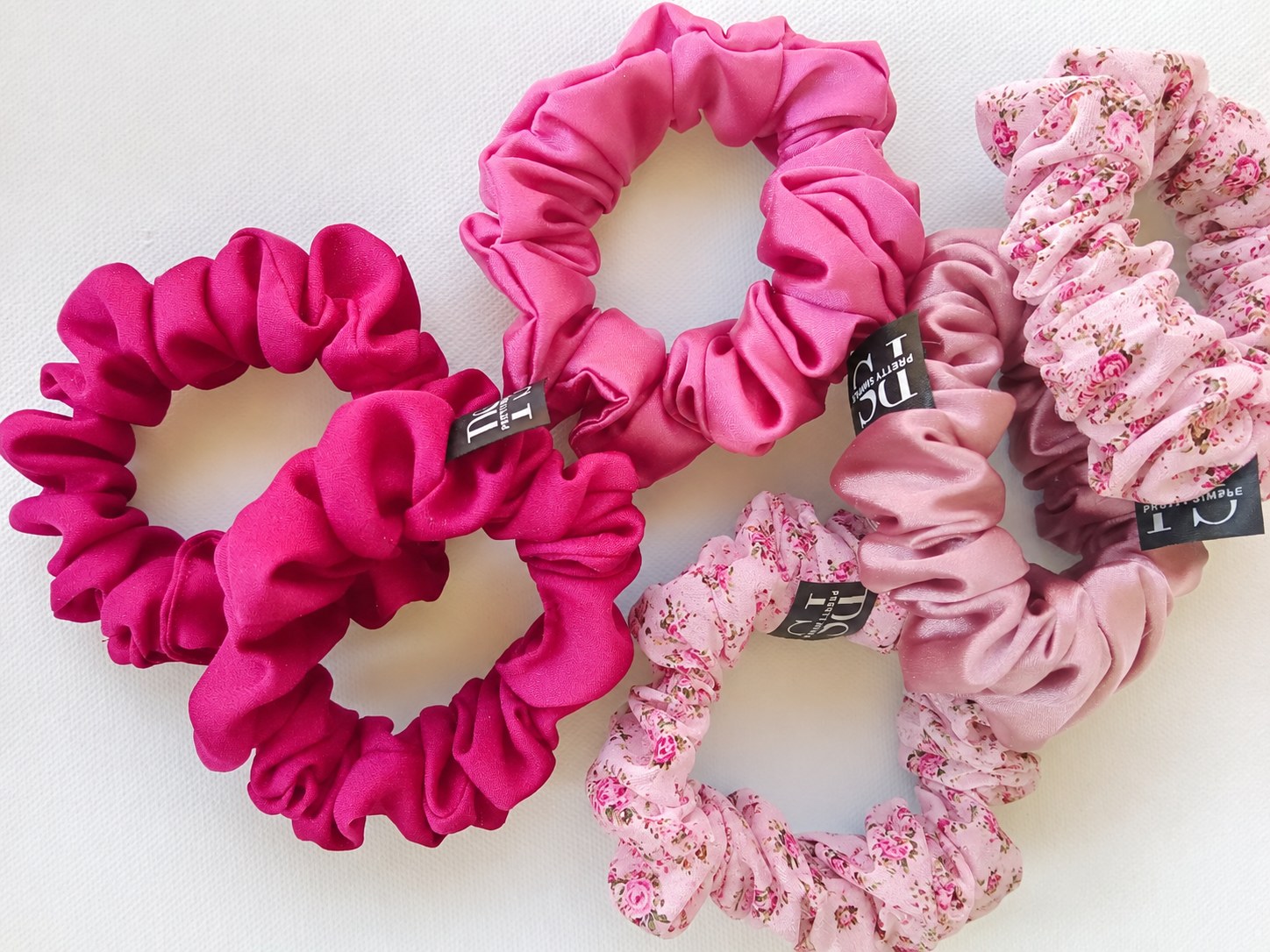 Small Scrunchie - Pink